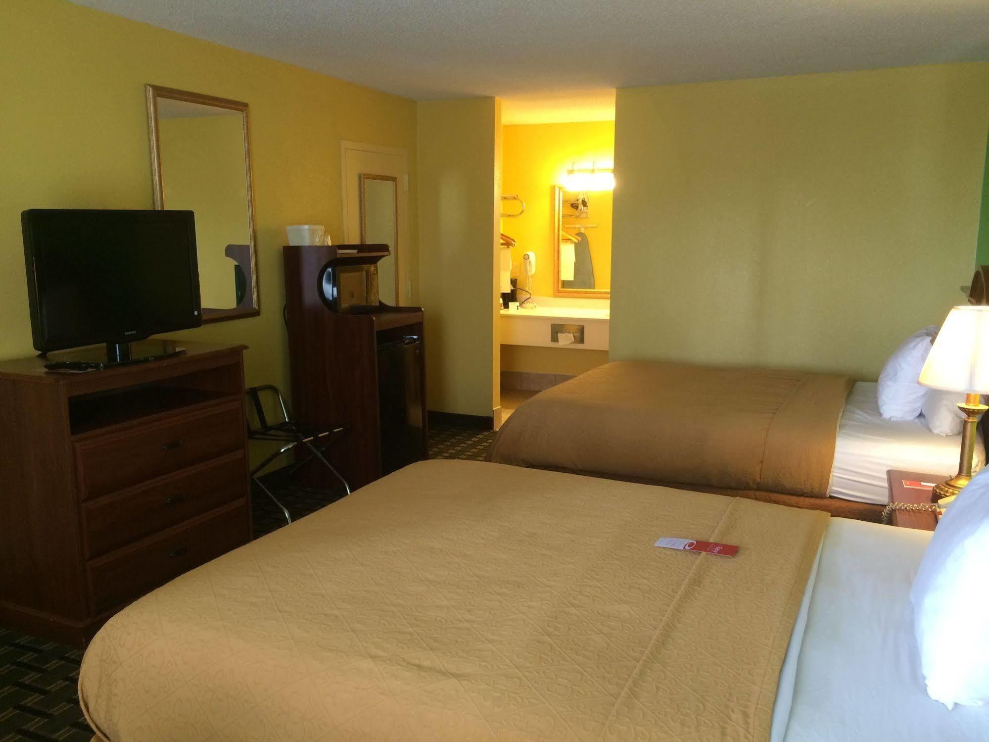Econo Lodge Douglas Exterior foto